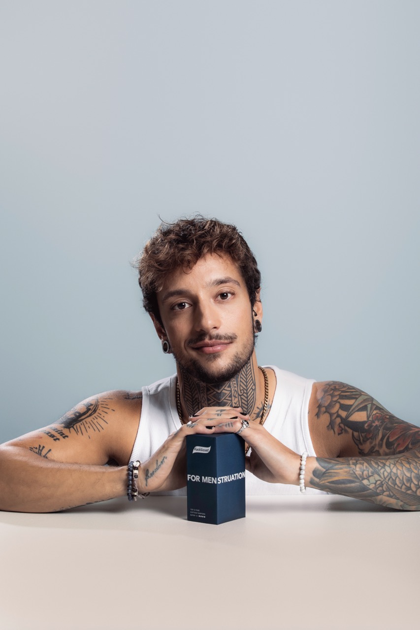 vuokkoset_tampon_for_men_model_dakota_robin_credits_taneli_lahtinen_large_1